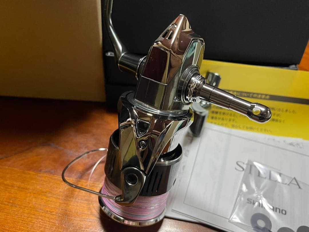 シマノ　22ステラ c5000xg ウッドハンドルノブ　リールスタンド