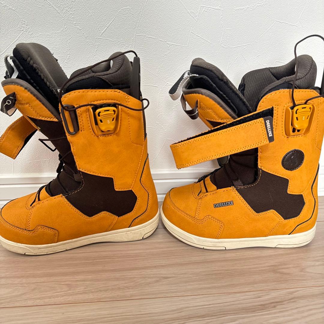 美品DEELUXE ID LARA ララ22.5 ベージュ