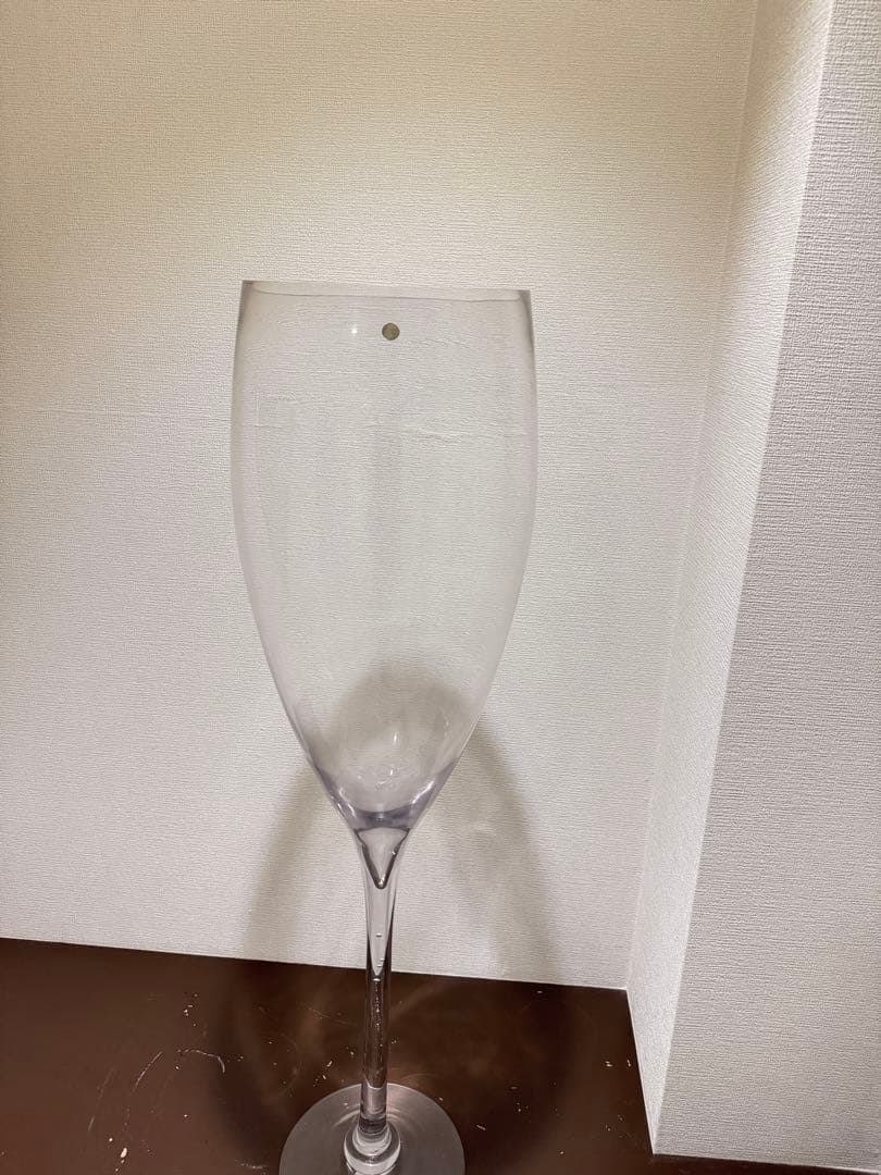 巨大シャンパングラス　店舗イベント　花瓶　インテリア　デカ盛りパーティー風水