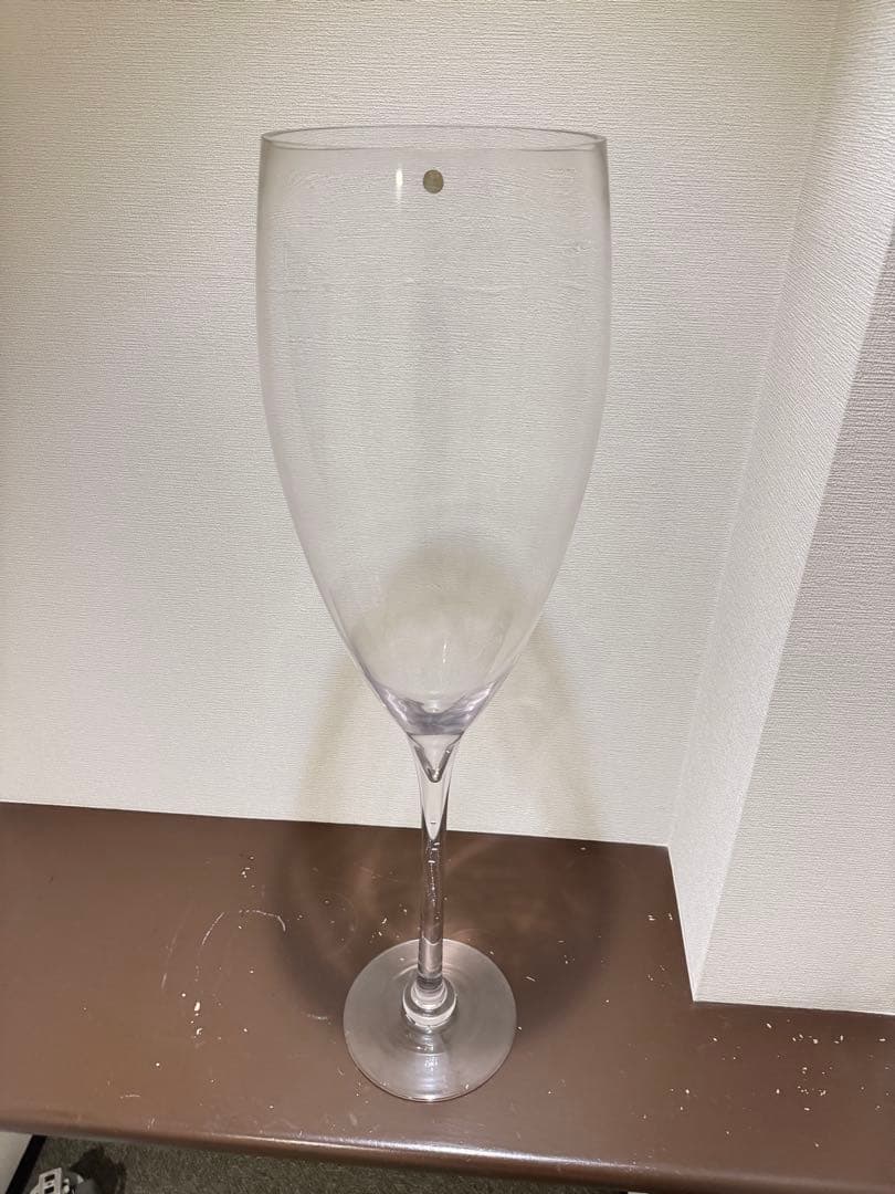 巨大シャンパングラス　店舗イベント　花瓶　インテリア　デカ盛りパーティー風水