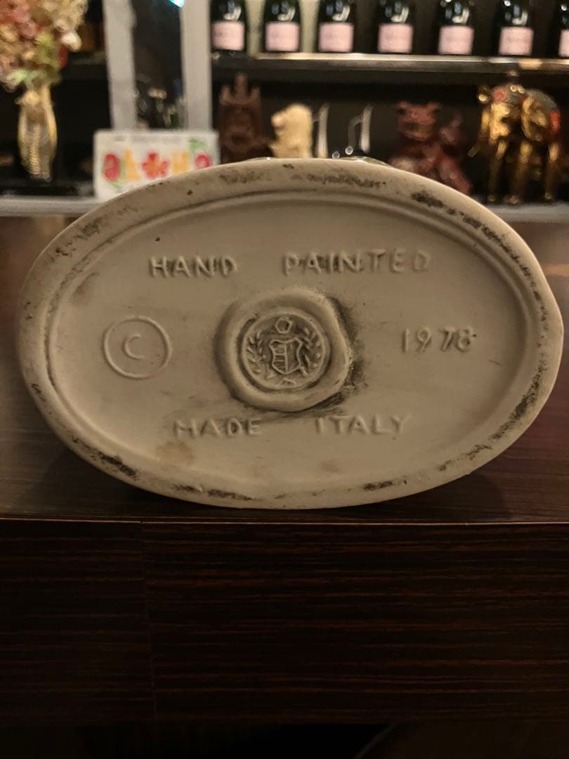 【希少】イタリアワイン HAND PAINTED 1978 杖を持つ陶器製の老人
