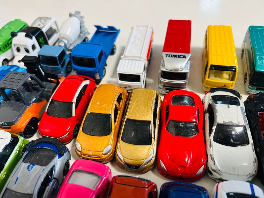 トミカ　まとめ売り39台