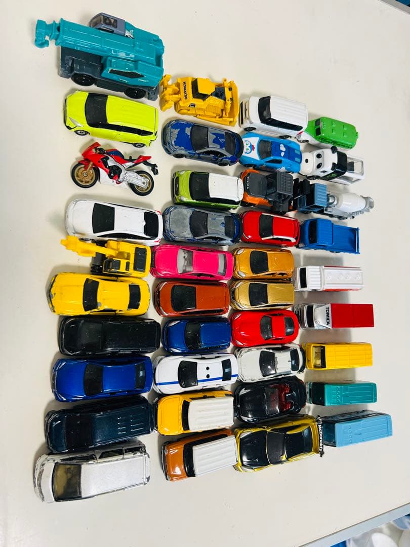 トミカ　まとめ売り39台