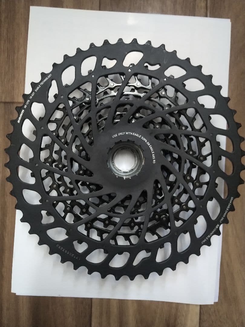 Sram XG-1275 Eagle 12s自転車かセット