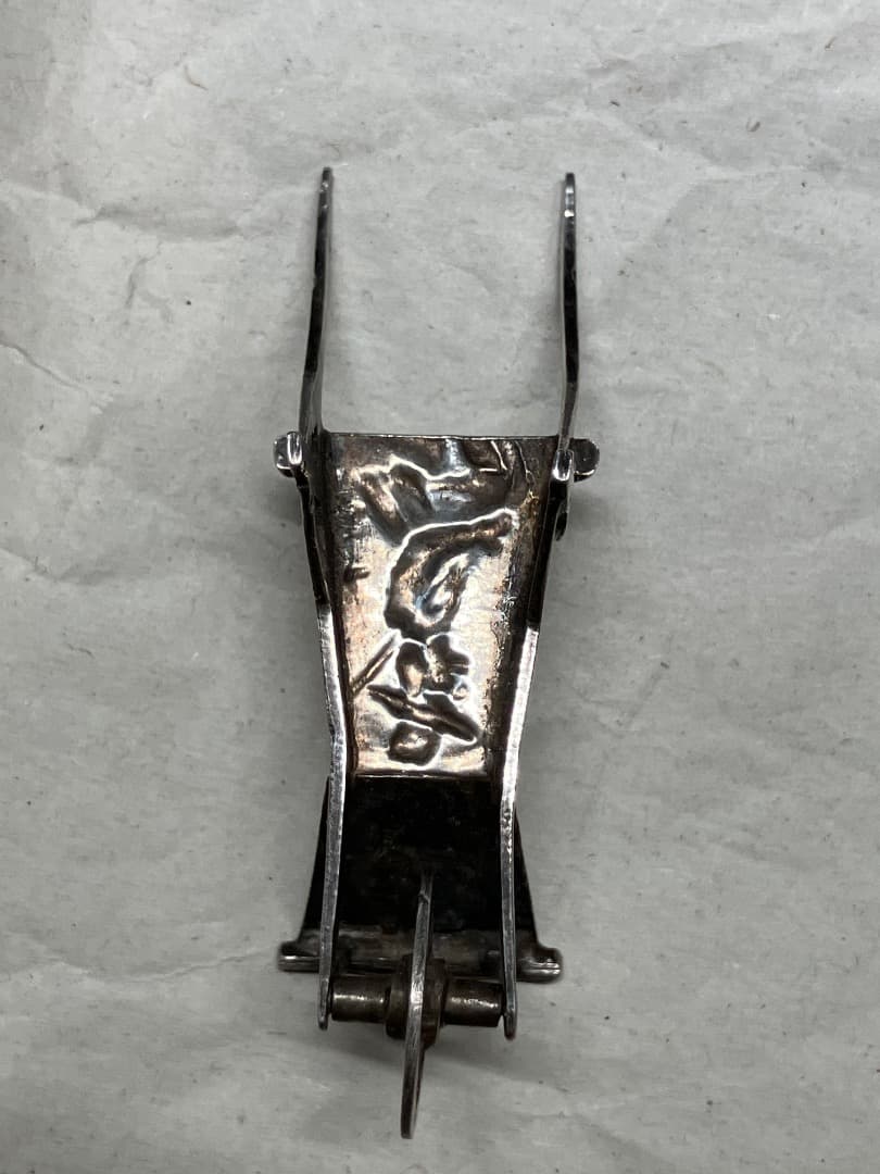 ヴィンテージ 刻印 レリーフ 剣 羊 ミニチュア シルバー 手押し車 荷車