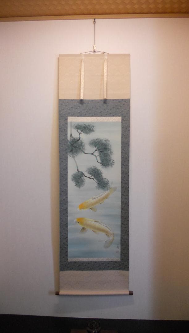 掛け軸 秀湖 金運 黄金鯉 絹本 希少 軸装 茶道具 掛軸 美品 です。