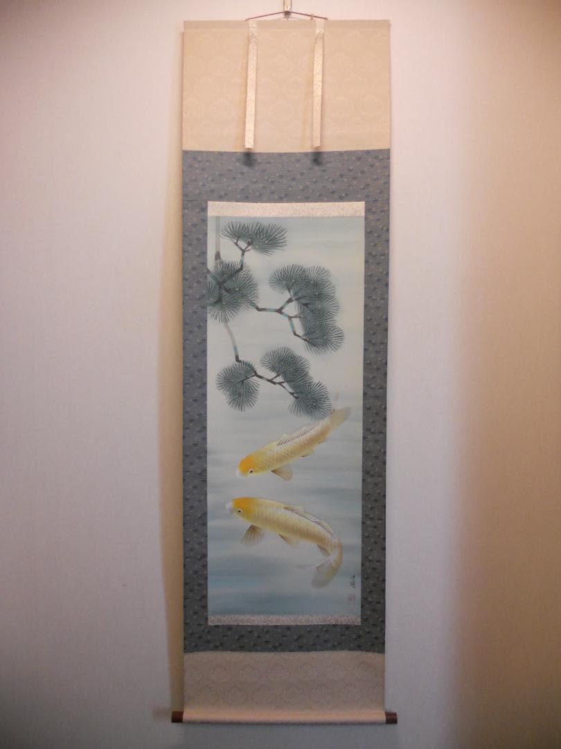 掛け軸 秀湖 金運 黄金鯉 絹本 希少 軸装 茶道具 掛軸 美品 です。