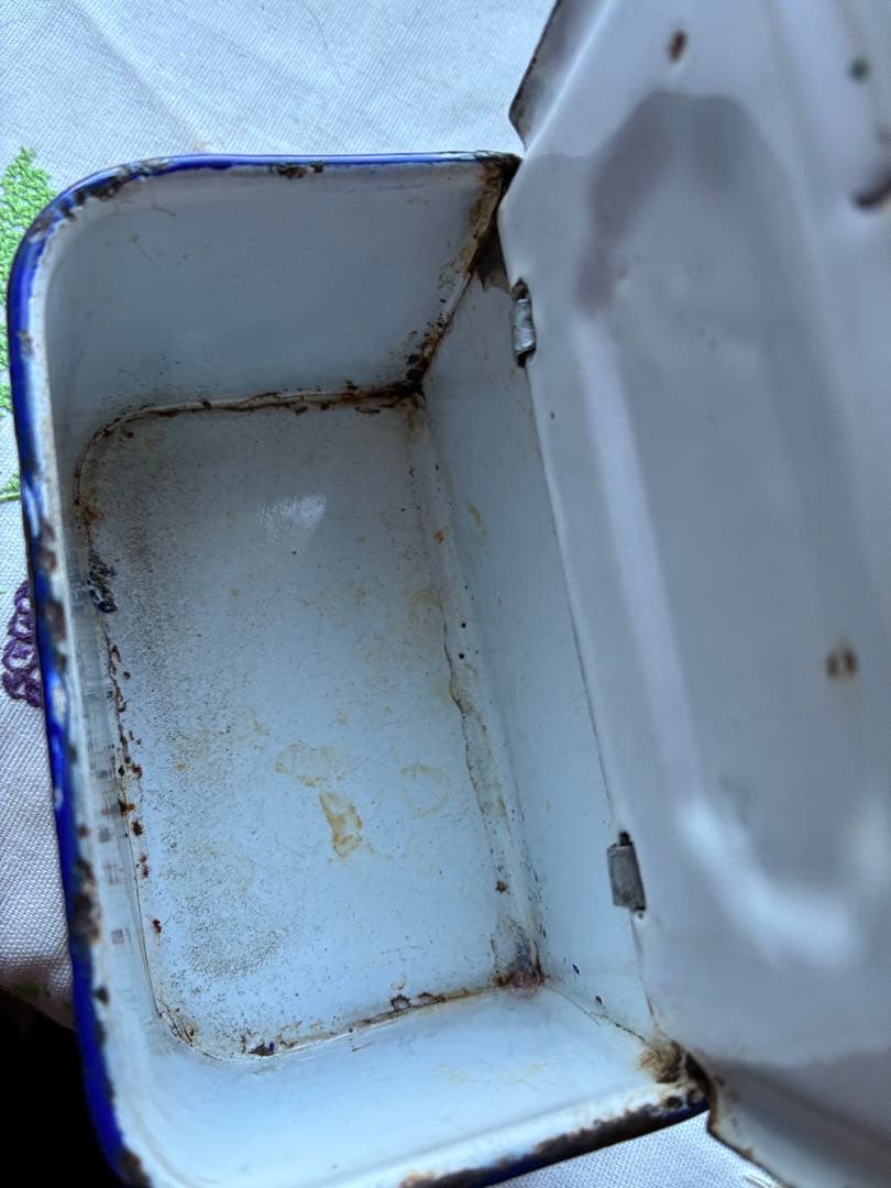 フランス　アンティーク　ホーロー　アリュメット缶　マッチ入れ　ホワイト　②