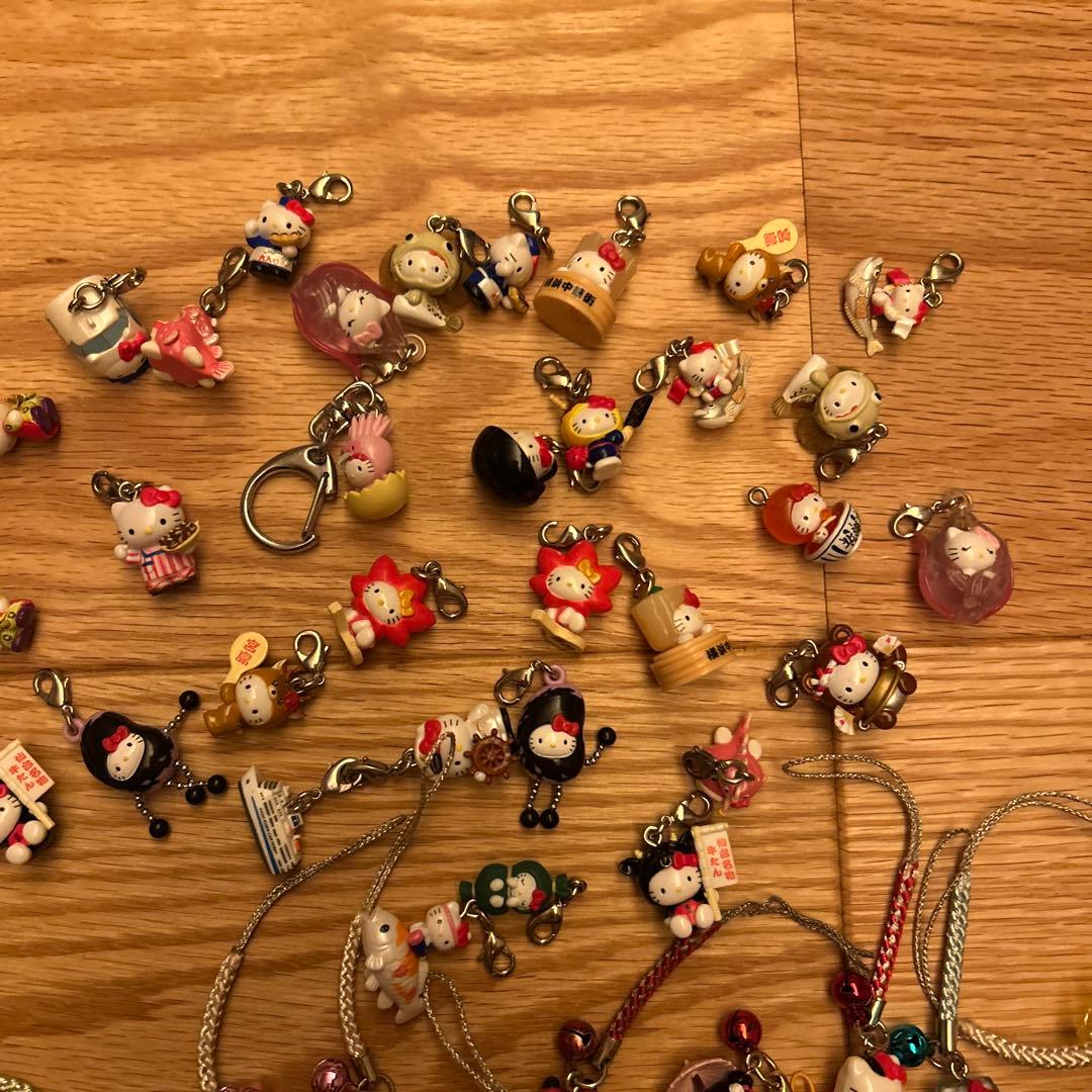 ご当地キティまとめうり70個 キーホルダー キーチェーン