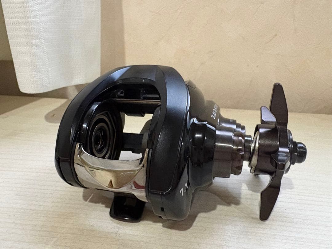 ★☆ダイワ　22ジリオンTW HD 1000 H ボディ　超美品