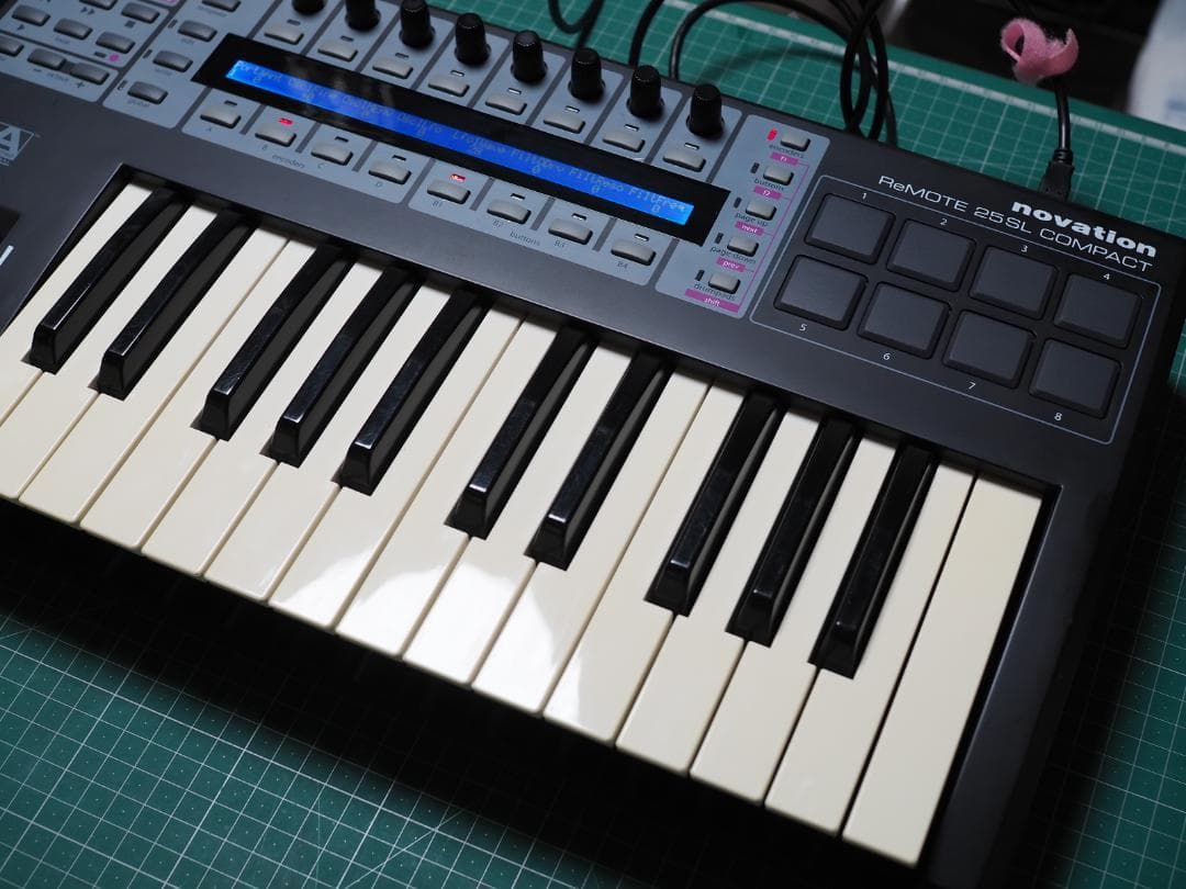 【中古・動作確認済】Novation ReMOTE 25 SL COMPACT