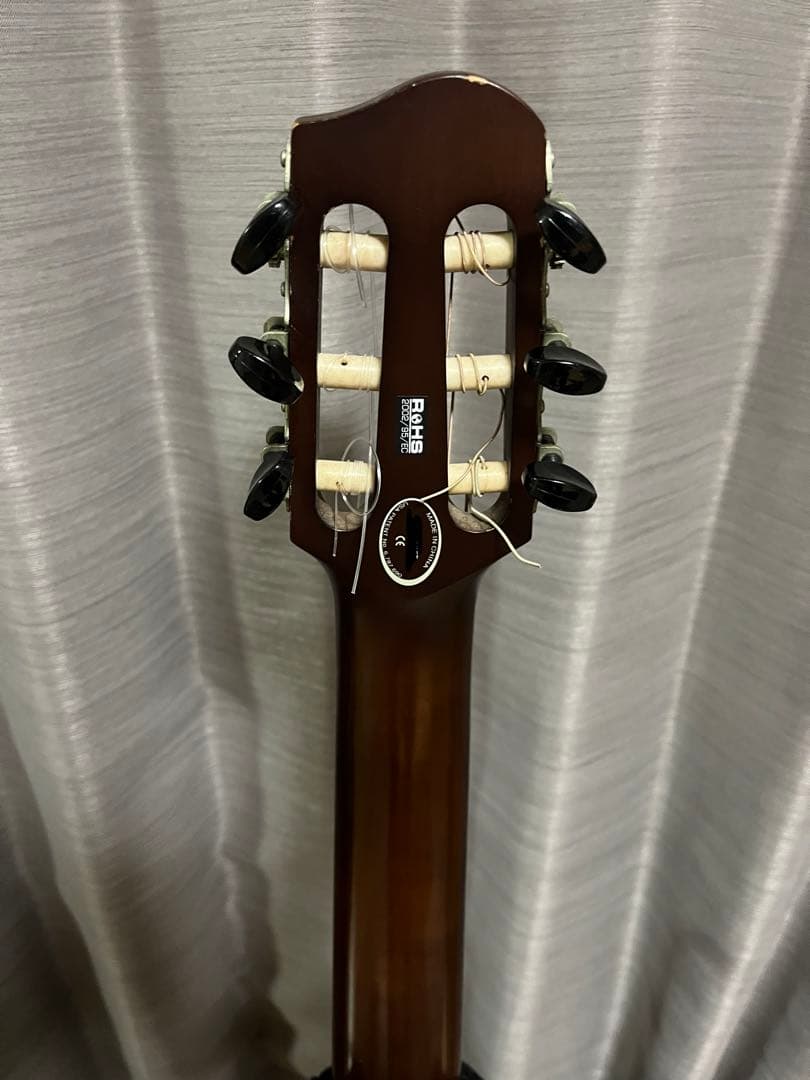ギター Line6 Variax acoustic nylon 300