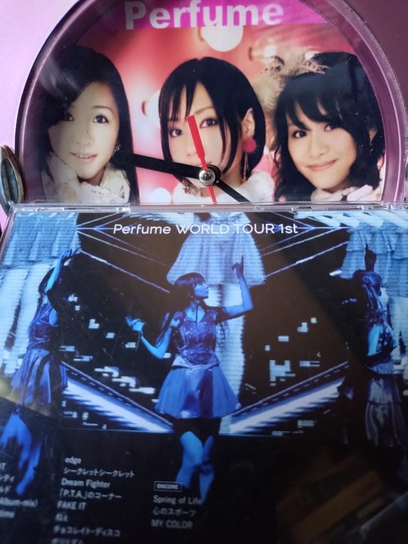 超激レア✨Perfume♦デザイン掛け時計✨オマケ付き✨ツアーDVD＆電池✨