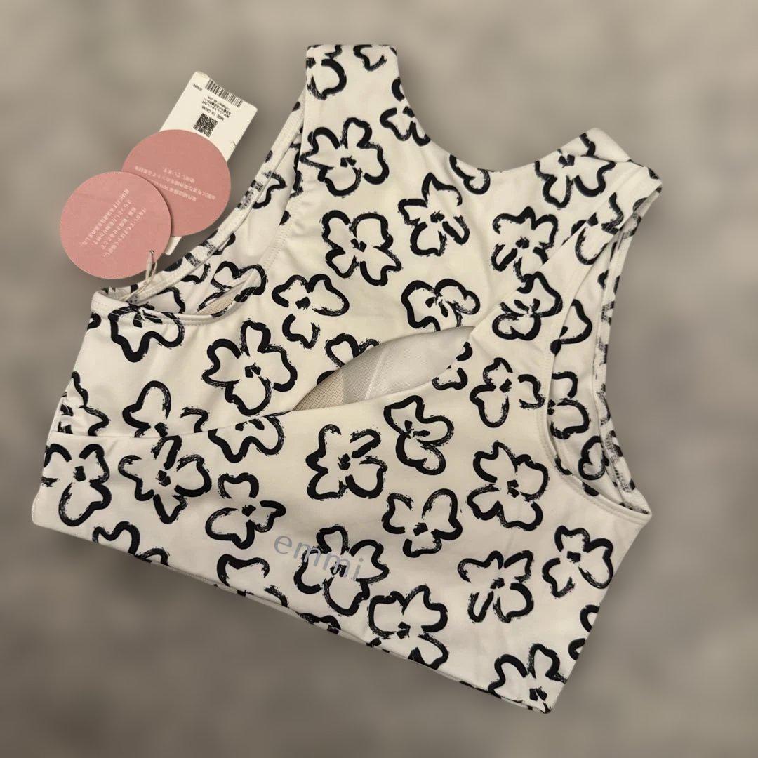 emmi yoga エミ ヨガウェア ブラ 花柄 新品未使用タグ付き