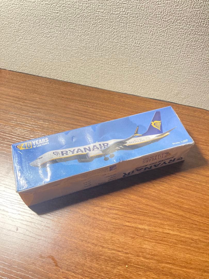 RYANAIR 40周年記念 Boeing 737 1/200「訳あり」