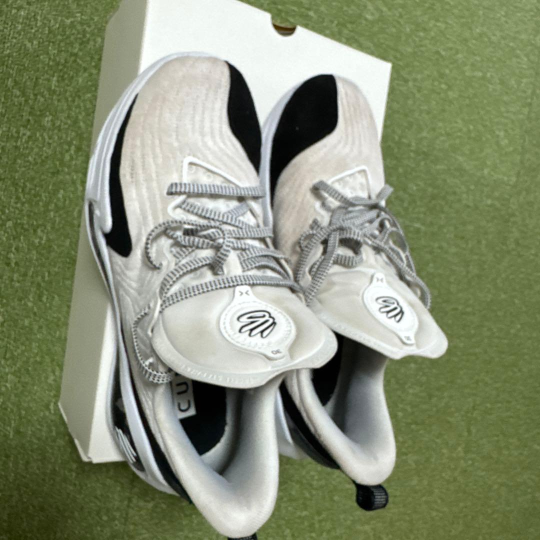 Curry 12 PSCS 27.5cm ホワイト/ブラック