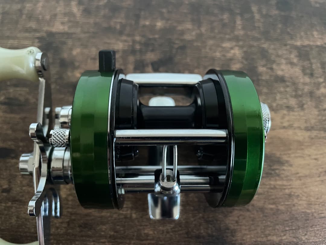 専用　ABU Ambassadeur 2500CI アブ アンバサダー グリーン