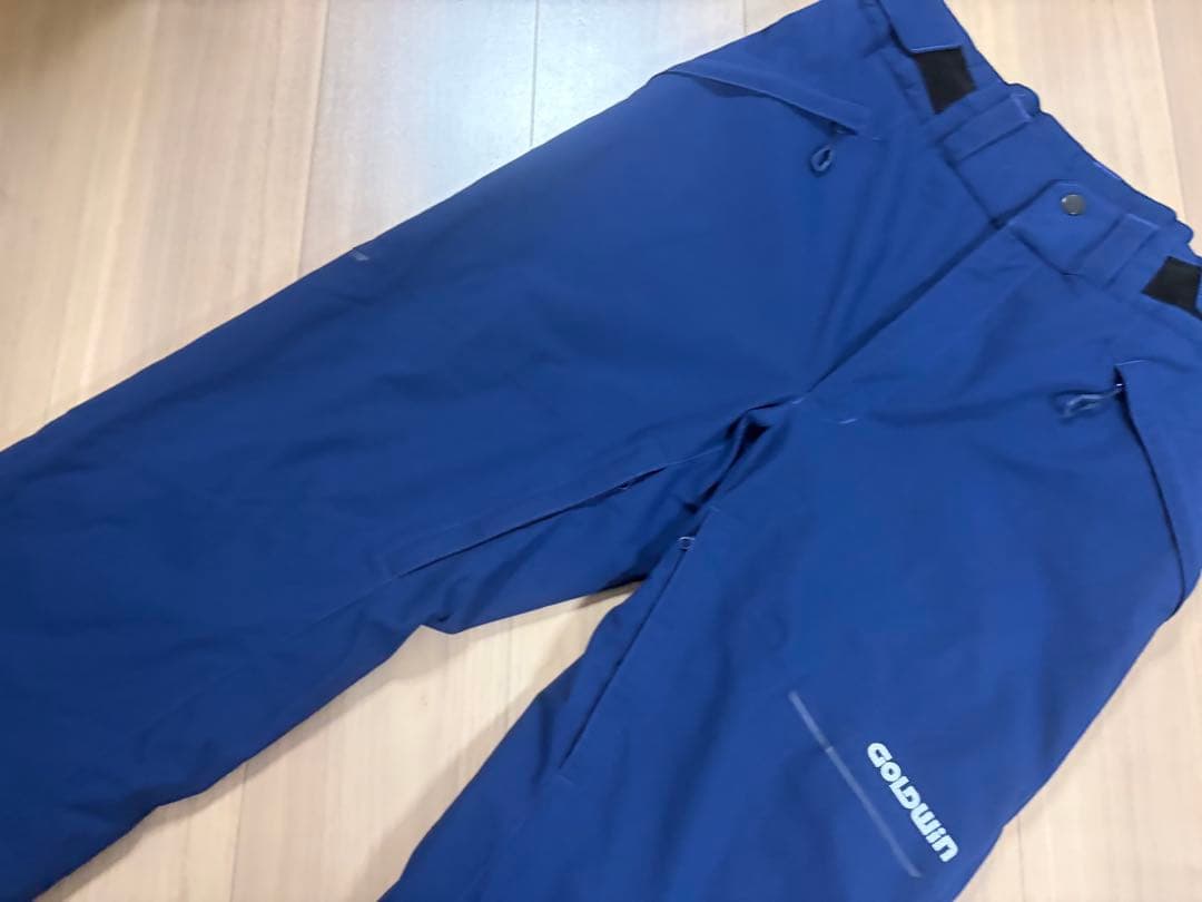 ★送料無料・超美品★お洒落　ゴールドウィン　スノーパンツ　スノーボード　スキー