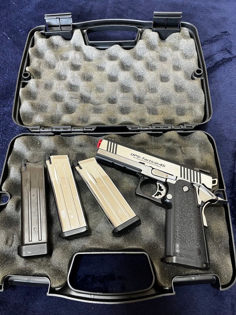 ハイキャパカスタム　デュアルステンレス　予備マガジン2本　ガンケース付き