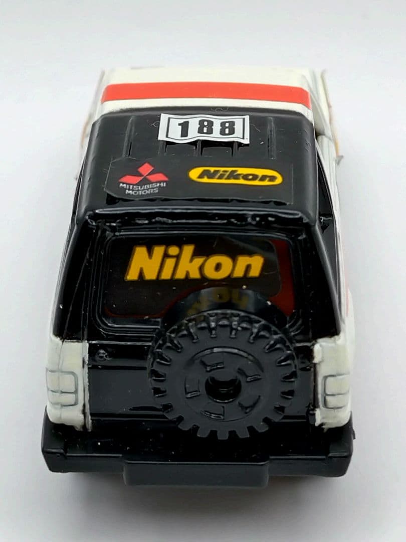 トミカ黒箱６９ 三菱パジェロ　Ｎｉｋｏｎ　三菱自販特注 Mitsubishi