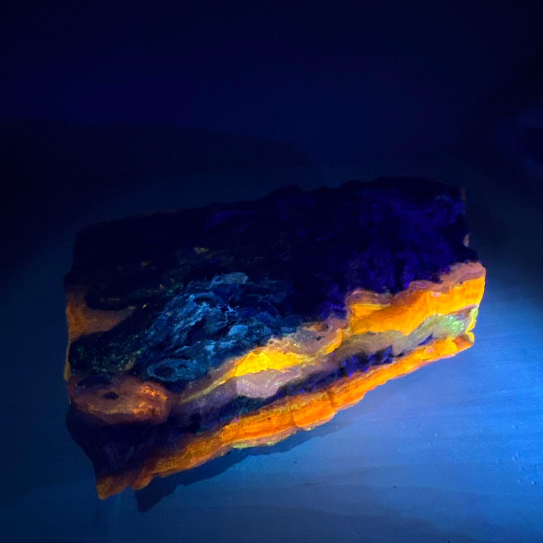 北海道石　然別オパール　蛍光オパール約2700ｇ