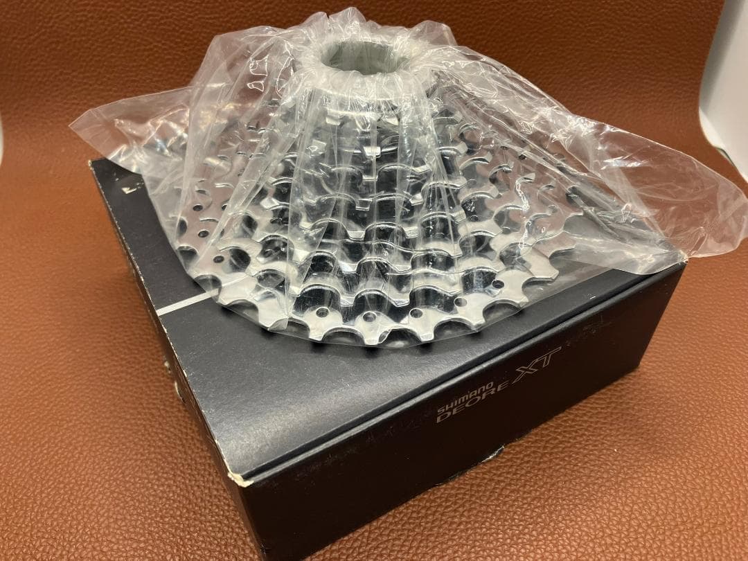 新品未使用】シマノ XT CS-M737 B1 TYPE-R 8s 11-28T