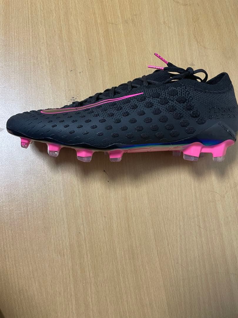 ナイキファントムウルトラヴェノム PHANTOM ULTRA VENOM FG