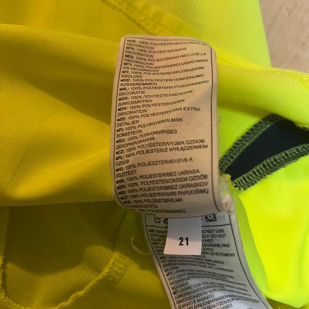 【極希少品】05/06 FCバルセロナNo.30リオネル・メッシAWAY