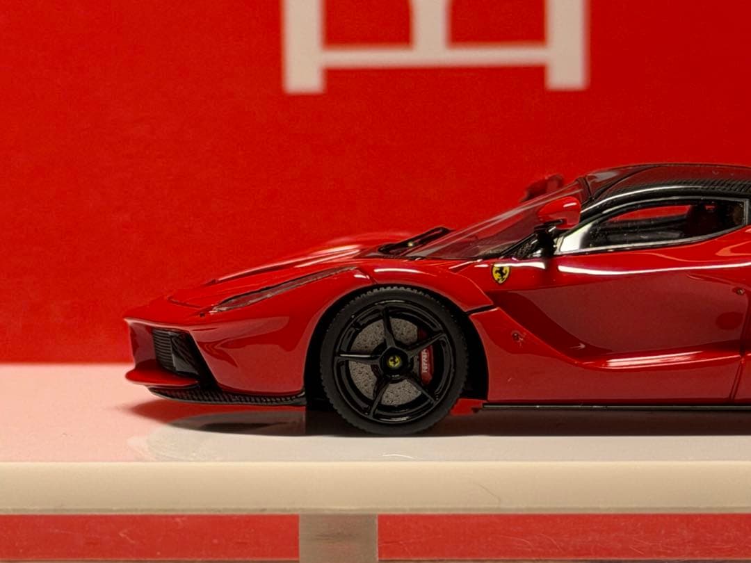 DMH 1/64 ラフェラーリ ロッソコルサ