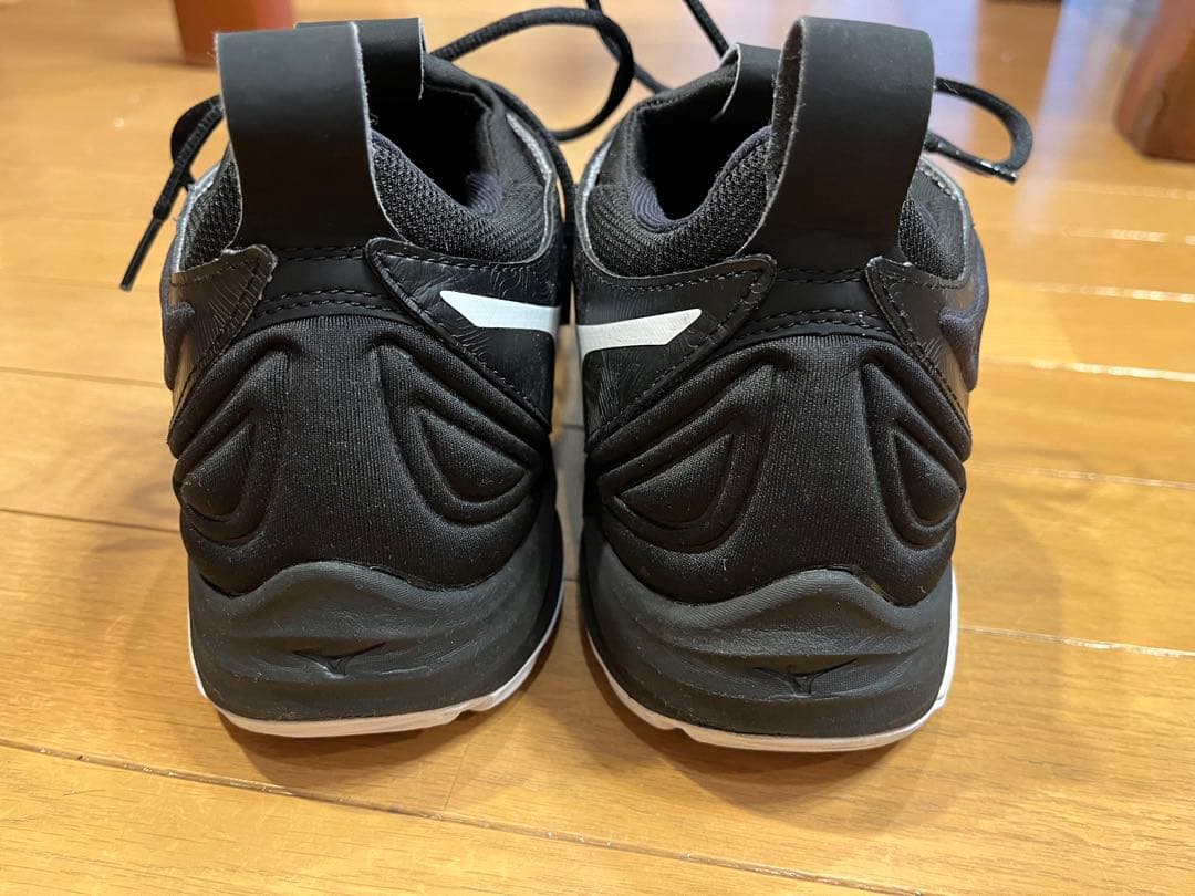 Mizuno バレーボールシューズ ウェーブモーメンタム3 26.5cmブラック
