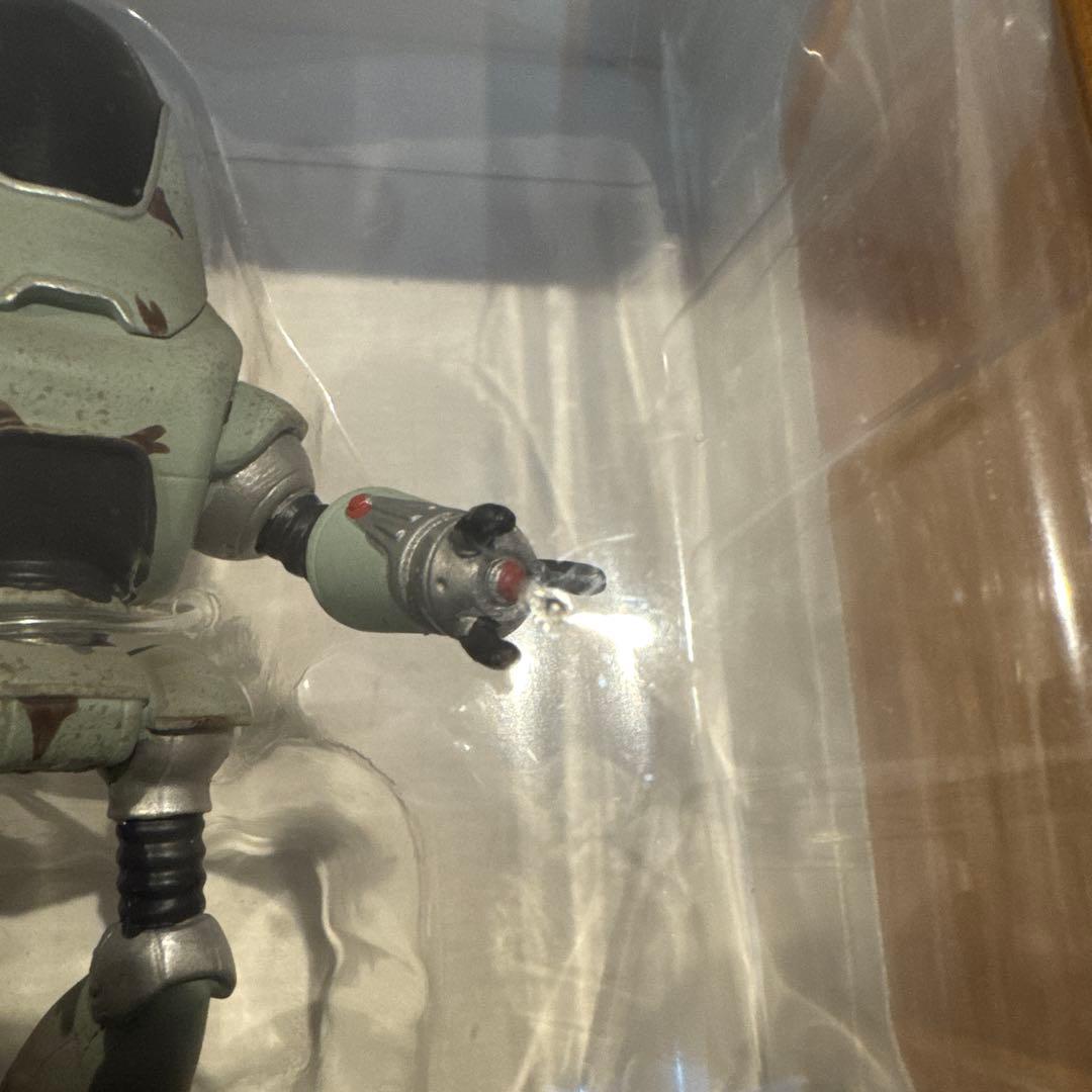 山*郎様 fallout プロテクトロン フィギュア