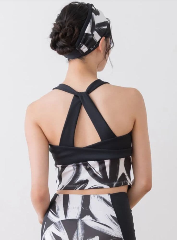 【新品】SUKALA ハートプリントホルダーネックブラトップ☆白黒