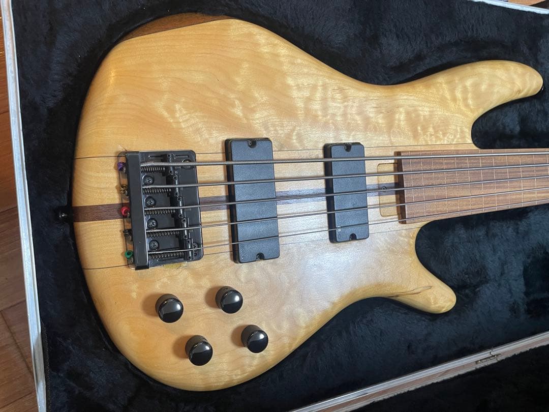 ibanez usa custom 5弦ベース