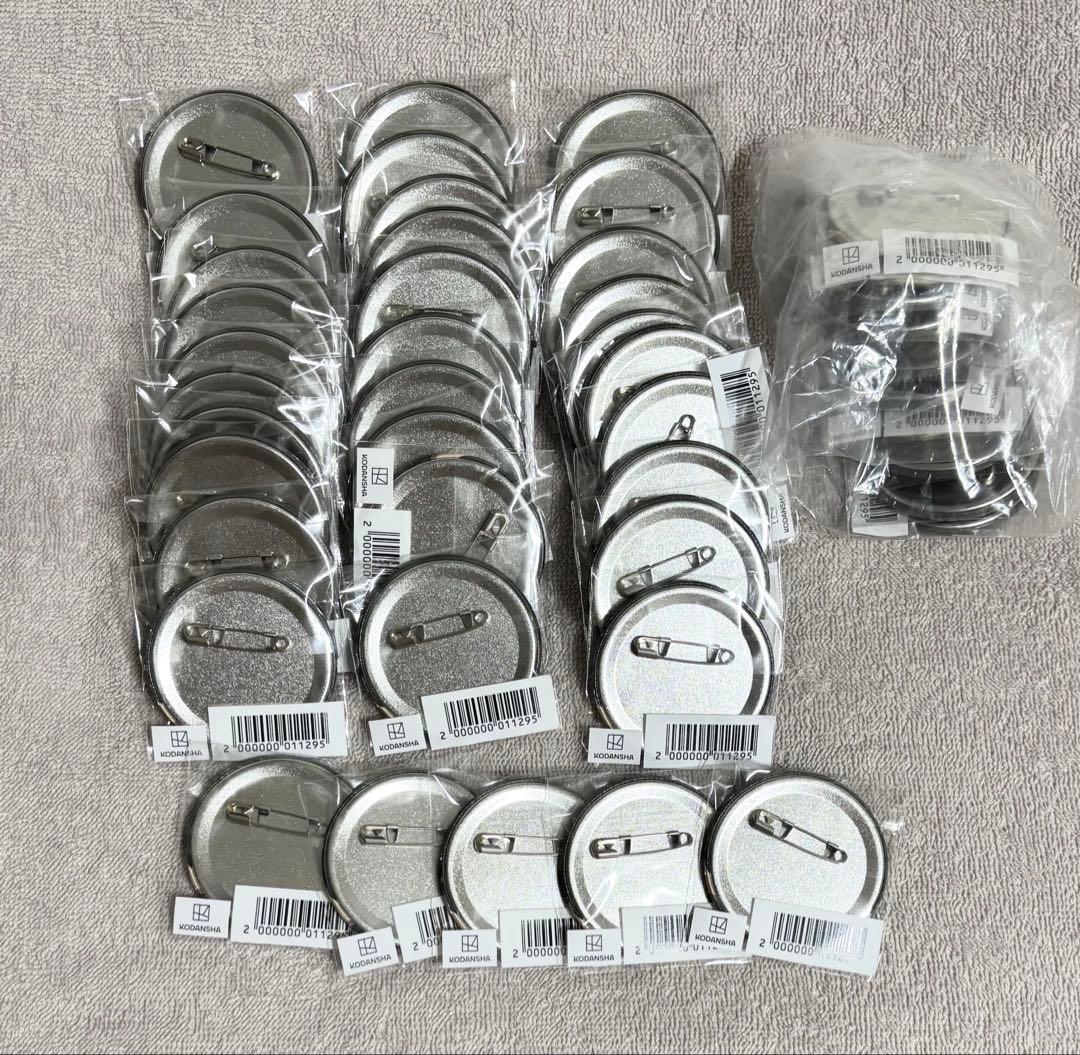 進撃の巨人　リヴァイ　缶バッジ　音アニ　45点