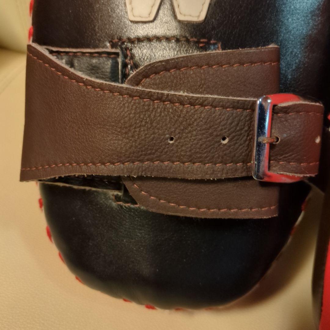 W ボクシング キックミット 黒/赤