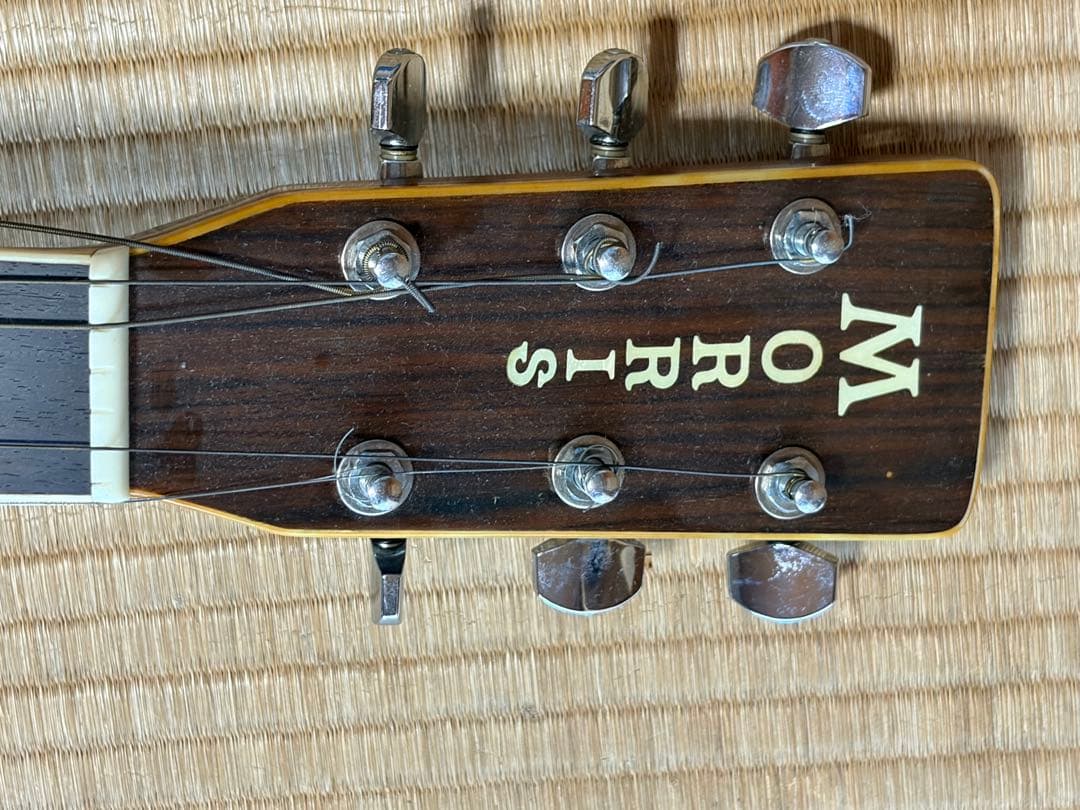 MORRIS アコースティックギター　w-35