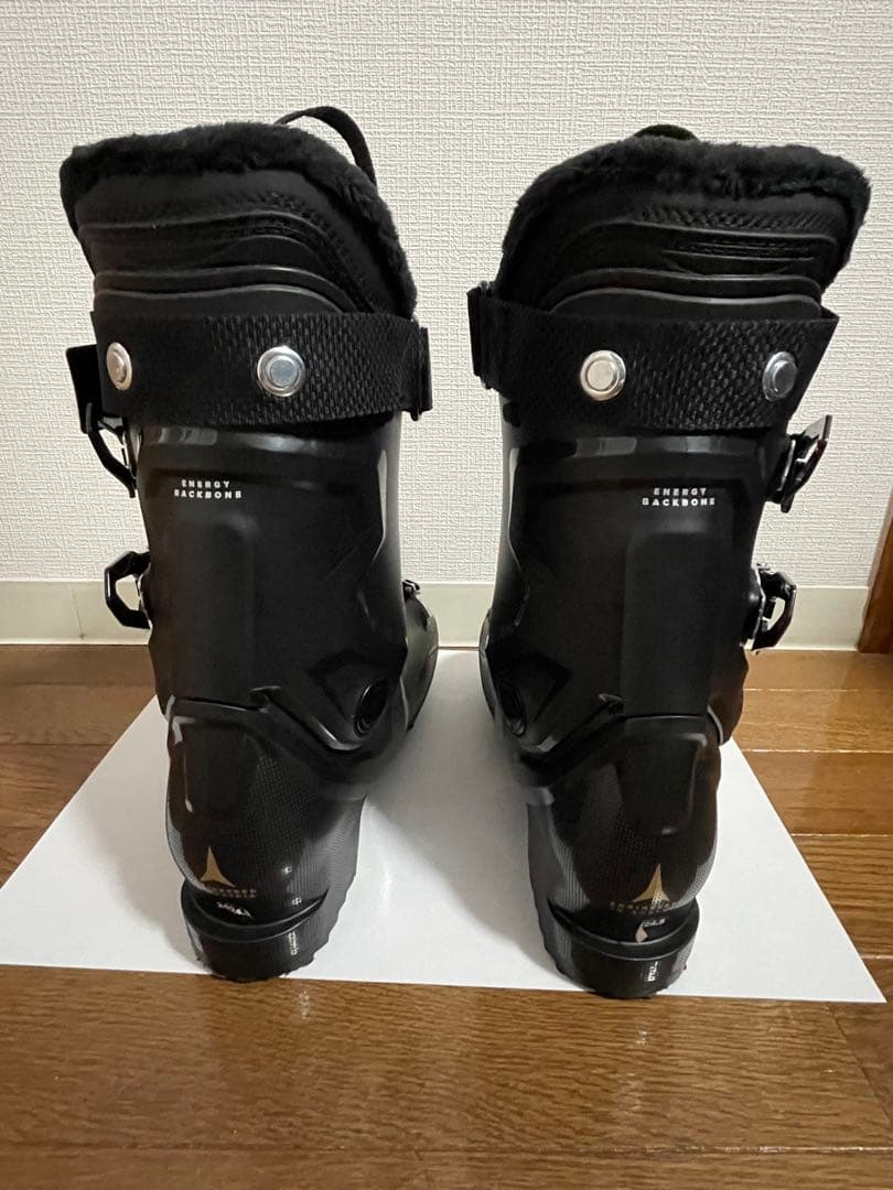 ATOMIC HAWX MAGNA75スキーブーツ　女性用24-24.5cm