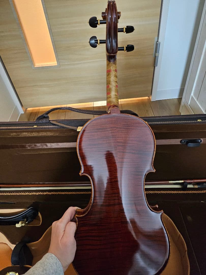 ベッラアルモニア ヴァイオリン本体とケース、弓、肩当て付き