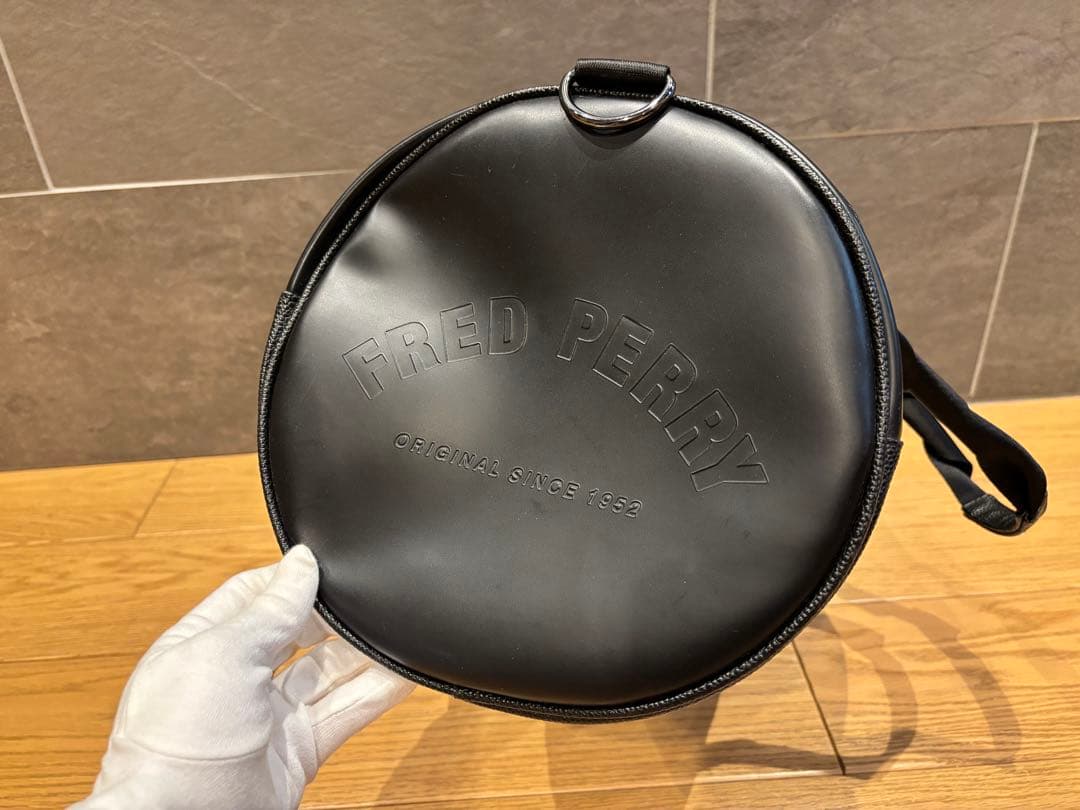 FRED PERRY フレッドペリー　ボストンバッグ バレルバッグ