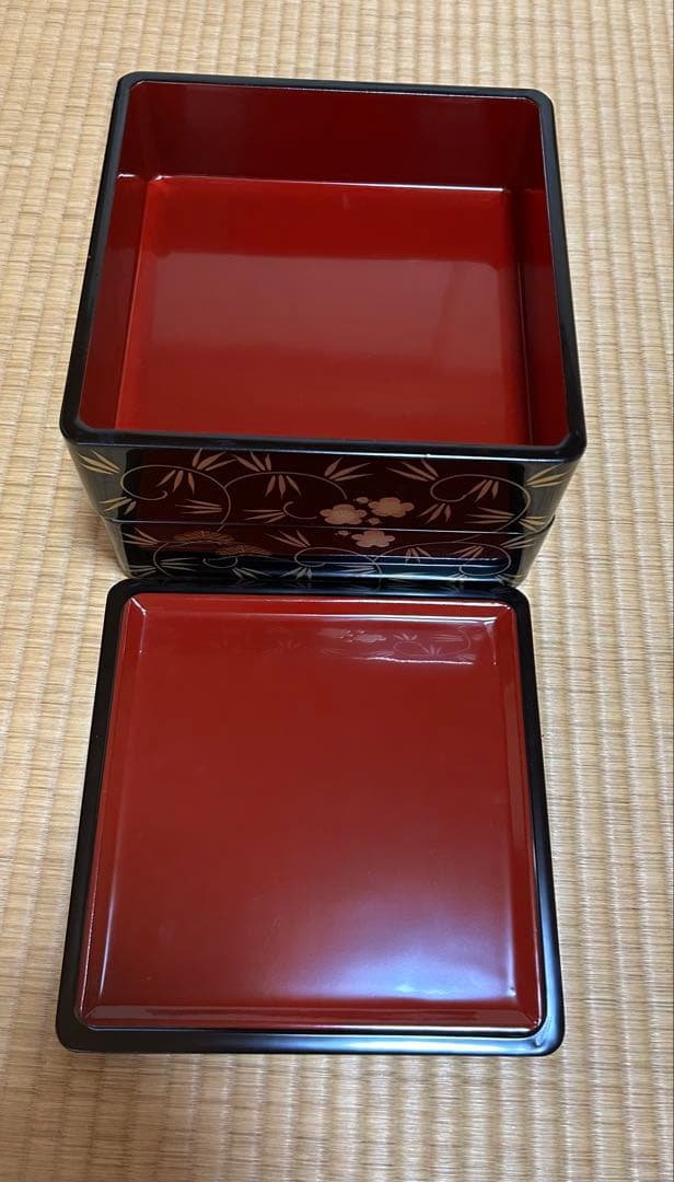 金粉装飾の2段重箱　木製　特製　漆塗り