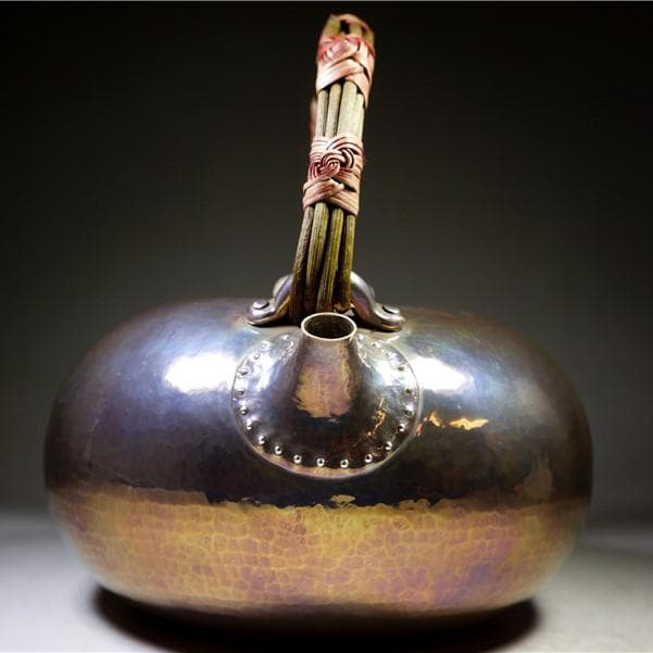 純銀製 三木造 槌目砲口 虹色 平寶珠形湯沸 箱付 銀瓶 煎茶道具 純銀保証