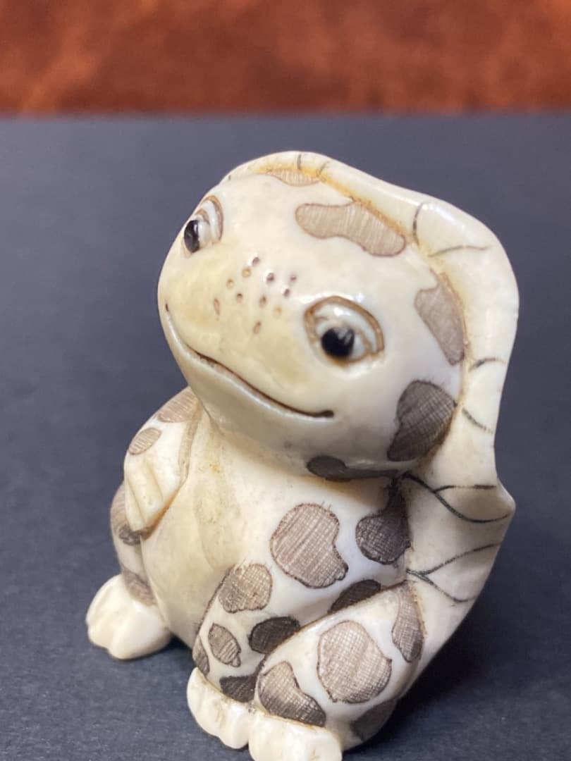 蛙根付  彫刻/印籠・煙草入れ/緒締め/帯留め提げ物・