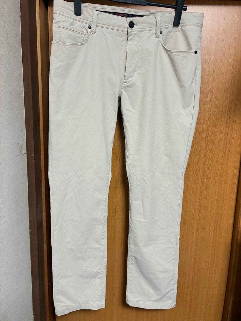 ア*ス様 BRIEFING　ブリーフィング　スリムフィット　ベージュパンツ　Lサ