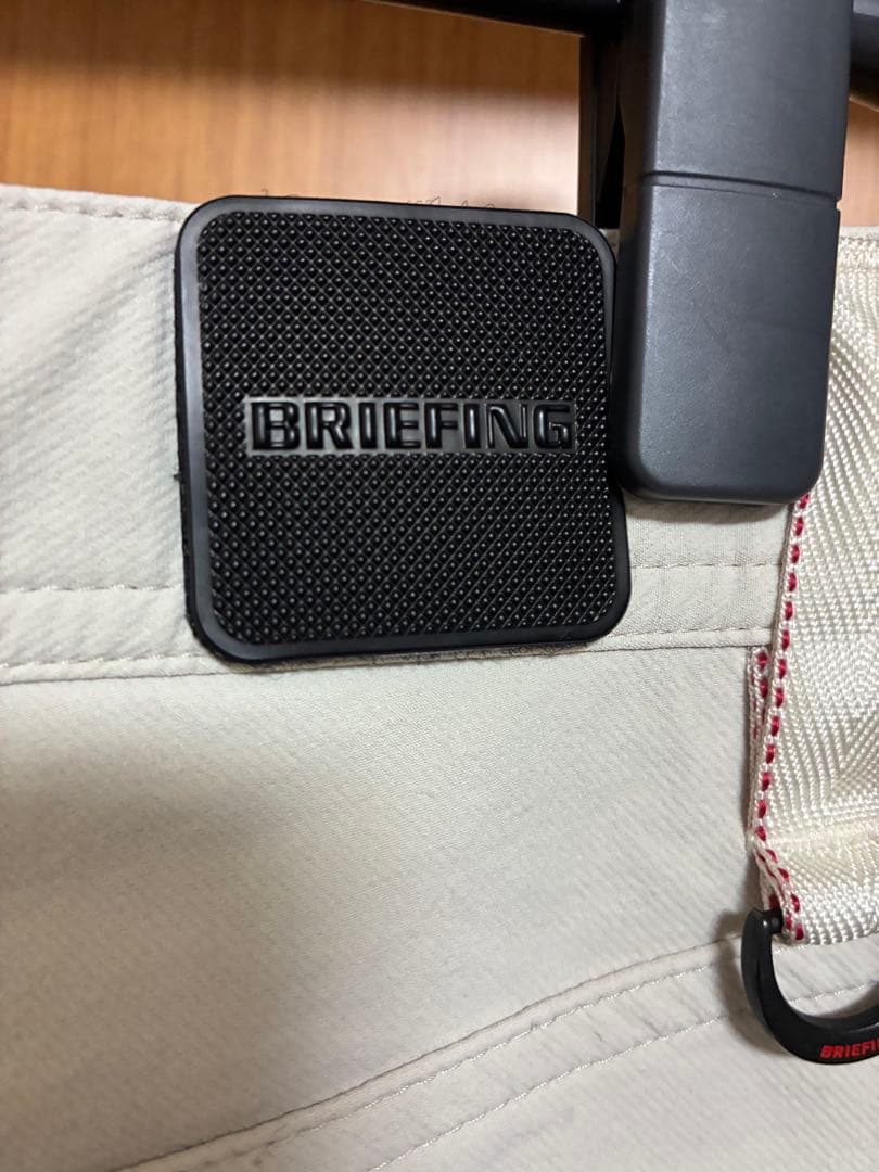 ア*ス様 BRIEFING　ブリーフィング　スリムフィット　ベージュパンツ　Lサ