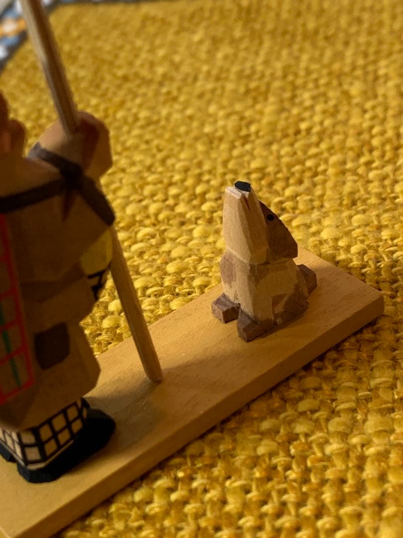 ドイツ製　エルツ山地　ヘルビッヒ工房　木製人形ザイフェン　叔父さんとワンちゃん！