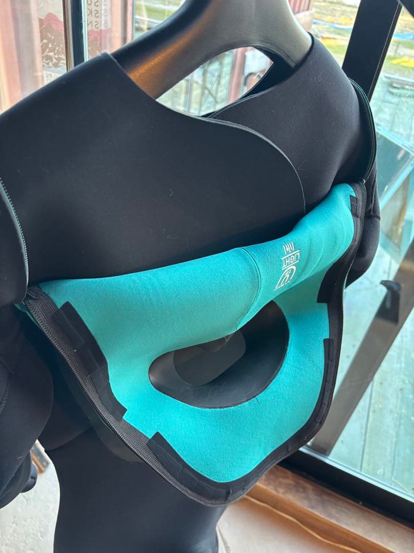 BREAKER OUT U-zip light 4/3mm セミドライメンズL