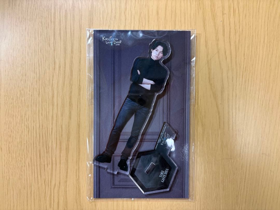 SixTONES松村北斗アクリルスタンド6種、缶バッチ1種