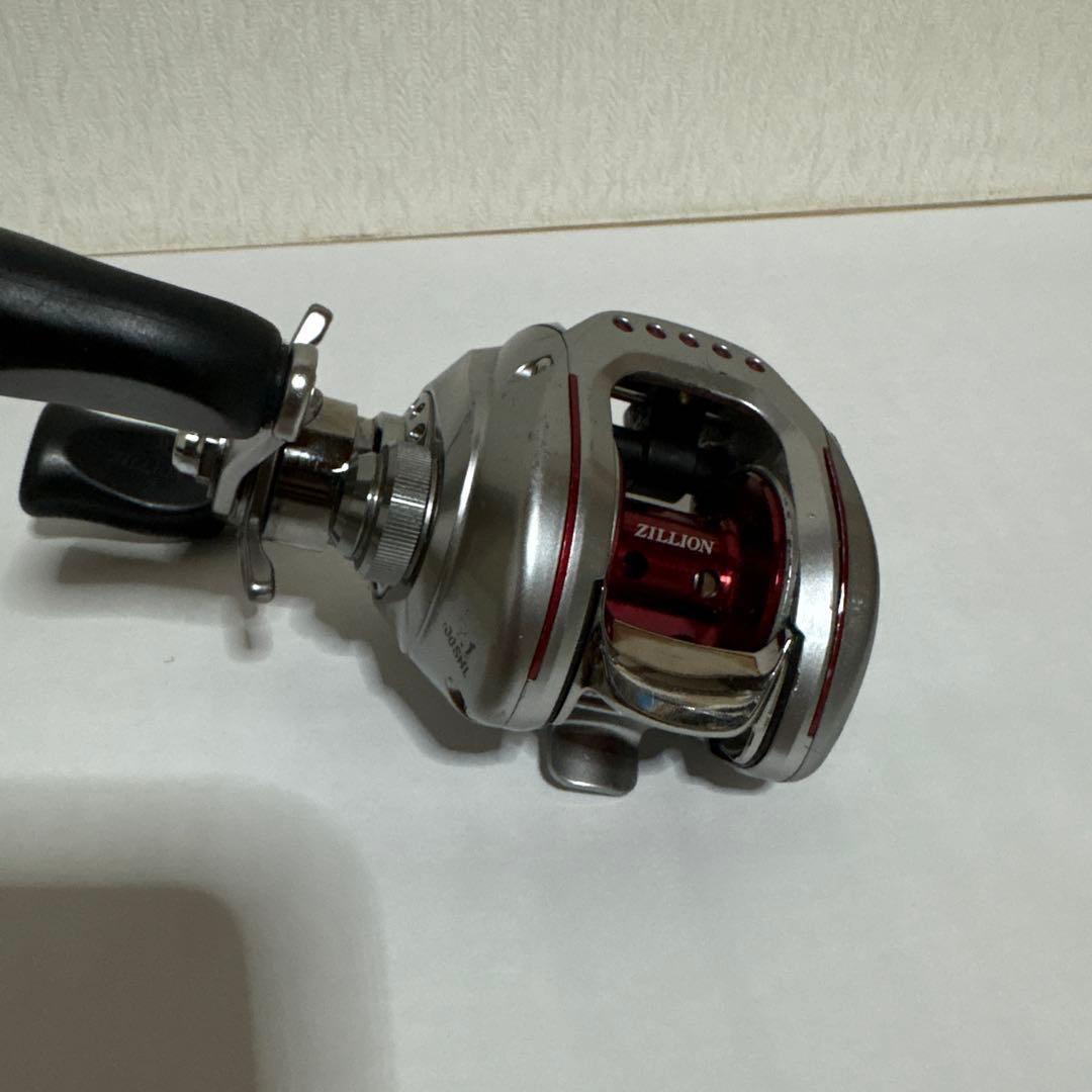 チーム　ダイワ　TD ジリオン　100SHL 7.1 釣具　ルアー　リール