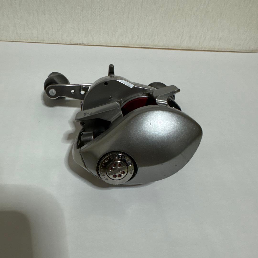 チーム　ダイワ　TD ジリオン　100SHL 7.1 釣具　ルアー　リール