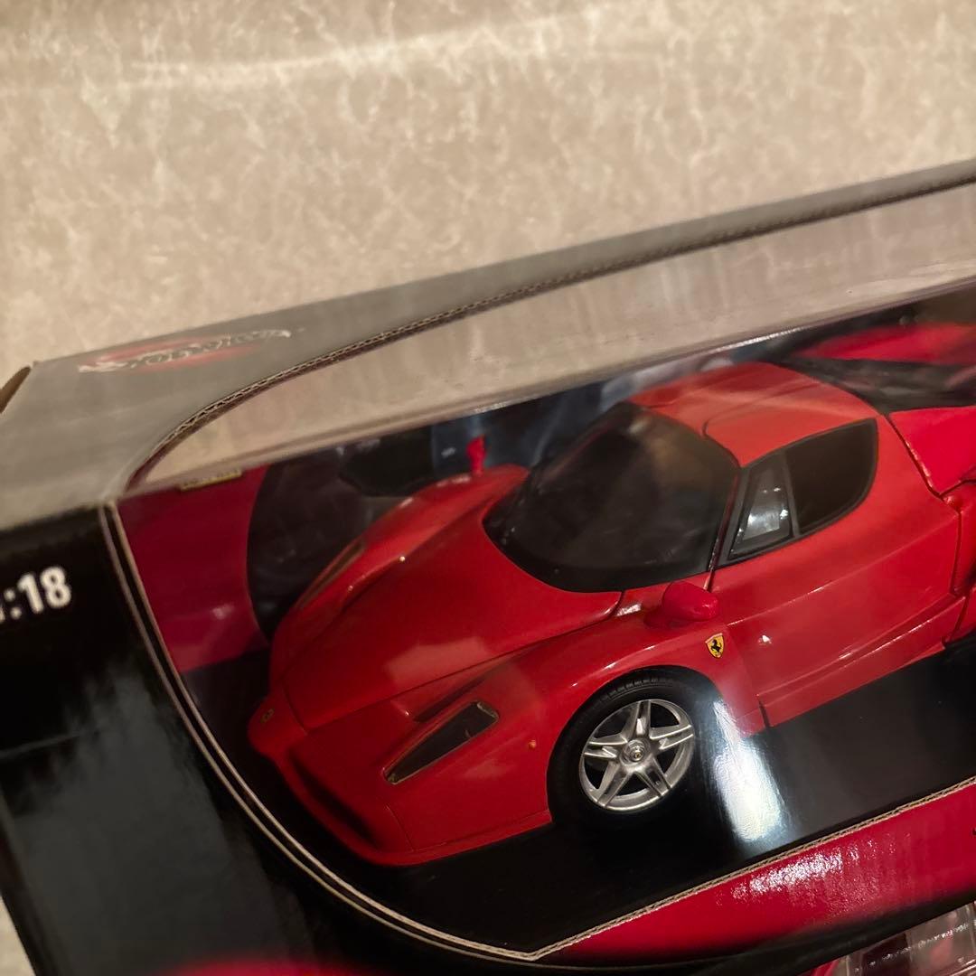 自動車 Hot Wheels 100% Ferrari Enzo1/18